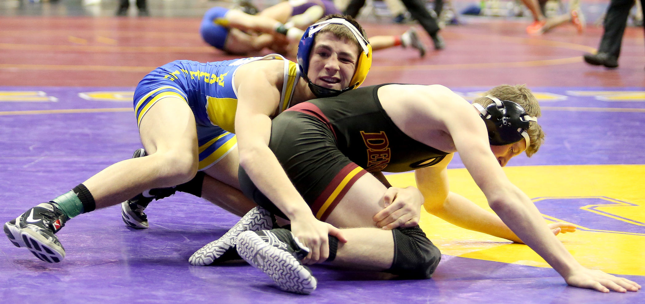 021519-qct-IA-HS-Wrestling-020